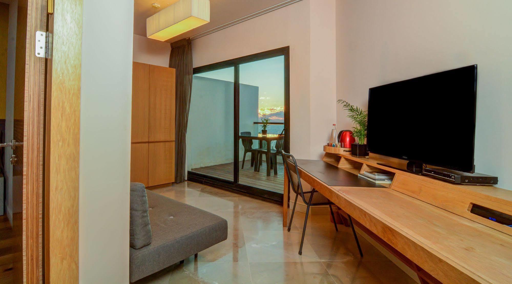 Hotel Jacob Sea Life Nahariya Extérieur photo